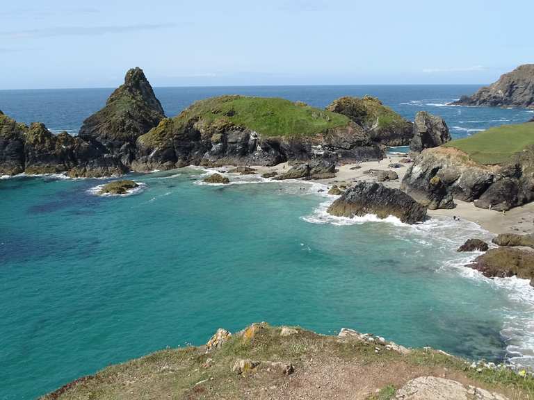 Lizard Peninsula loop to Kynance Cove, Church Cove and the Lizard Point ...