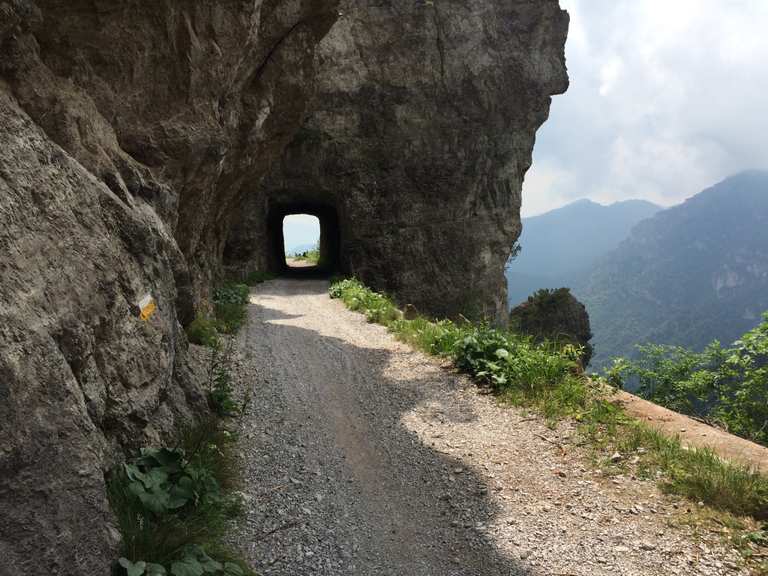 Pisu Wasserfall TremalzoPass Runde von Limone sul Garda