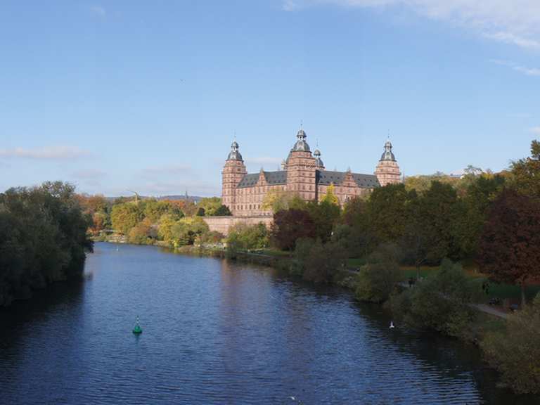 Blick auf Schloss Johannisburg Radtouren und Radwege komoot