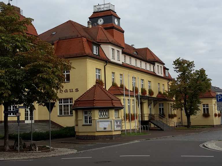 Rathaus Markkleeberg Radtouren Und Radwege Komoot