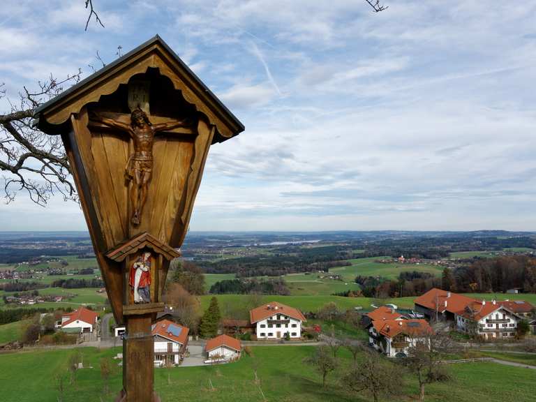 Ratzinger Höhe Panoramablick Aussicht Runde von Rosenheim Hochschule