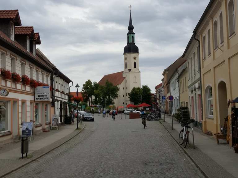 Marktplatz Lübbenau Toller Stadtbrunnen Runde von Lübben (Spreewald