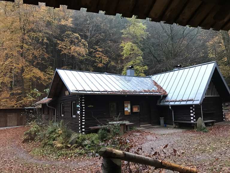 Böchinger Hütte Sonntags bewirtschaftet Wanderungen und Rundwege