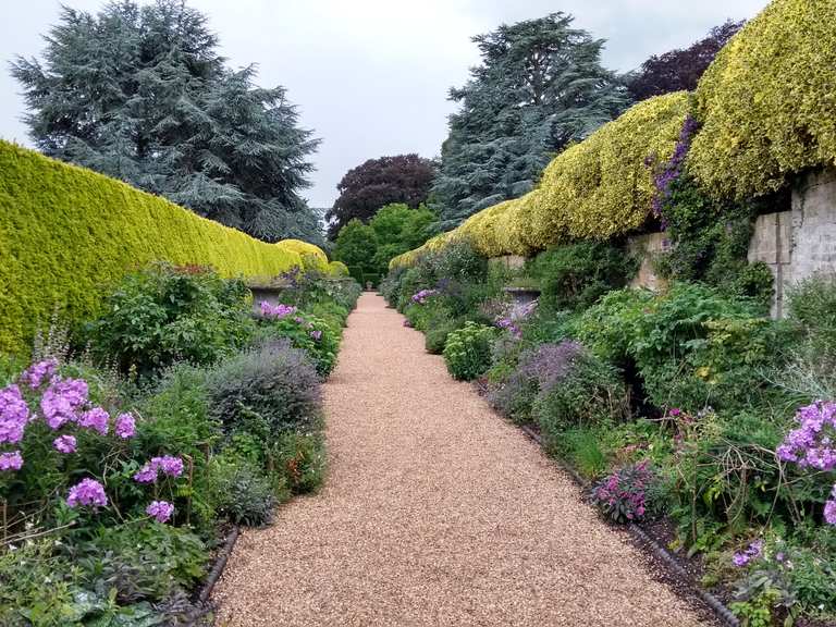 Rothschild properties in the home counties, Ascott House and Garden