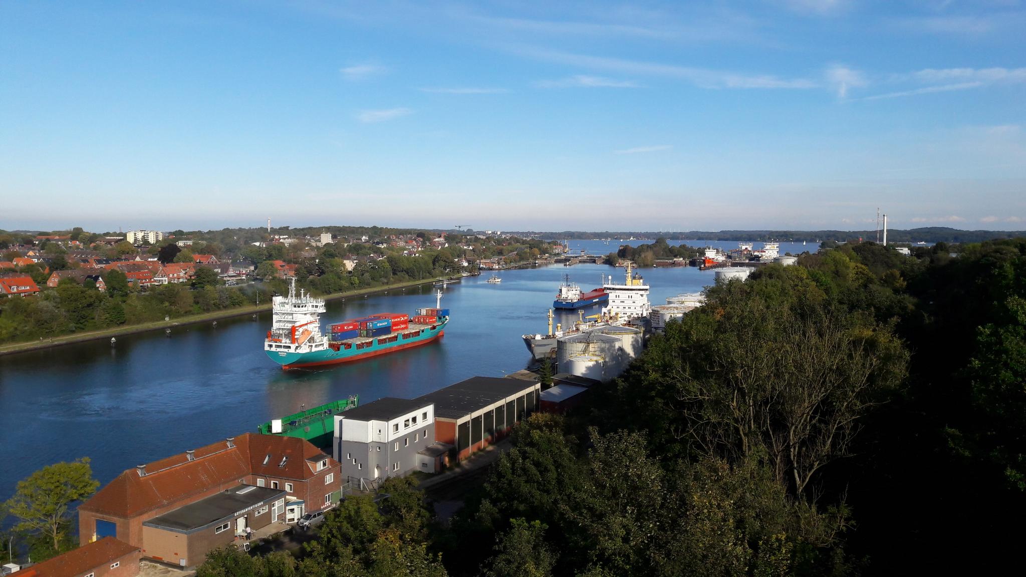 Holtenauer Hochbrücke - Mit Toller Aussicht : Radtouren Und Radwege ...