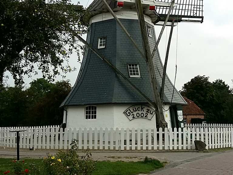 Werdumer Mühle mit Café Werdum, Wittmund Radtouren