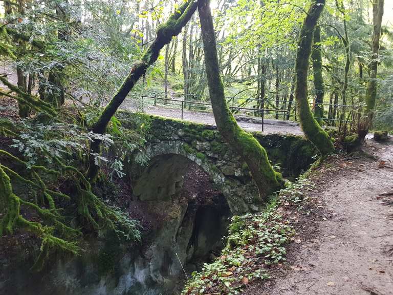 Pont des Fées Cascade d'Angon Circuit à partir de Duingt randonnée pédestre Komoot