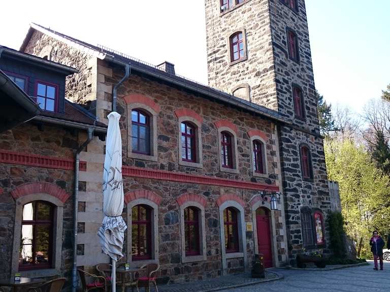 Butterberg mit Aussichtsturm und Gasthaus Wanderungen und Rundwege