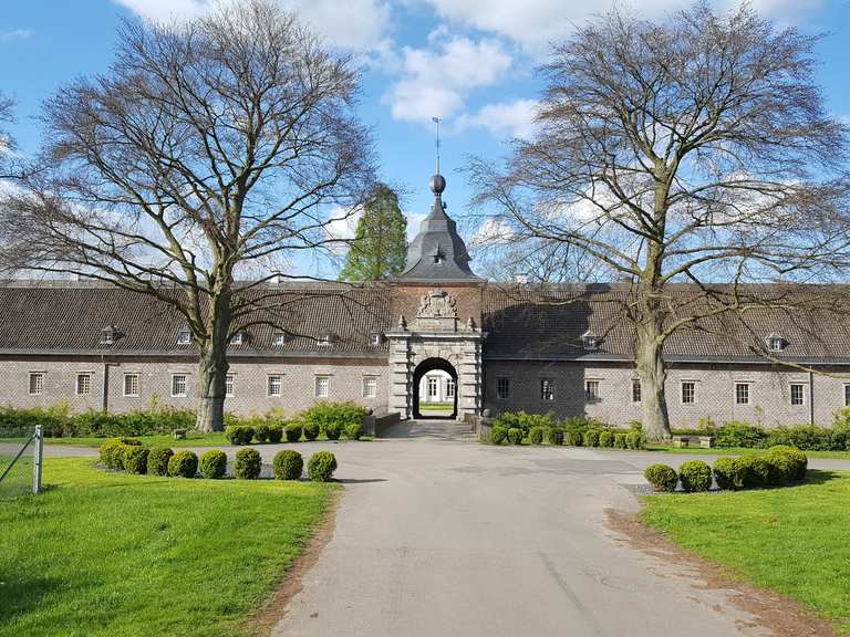 Heltorf Castle  Hiking & Cycling Routes | Komoot