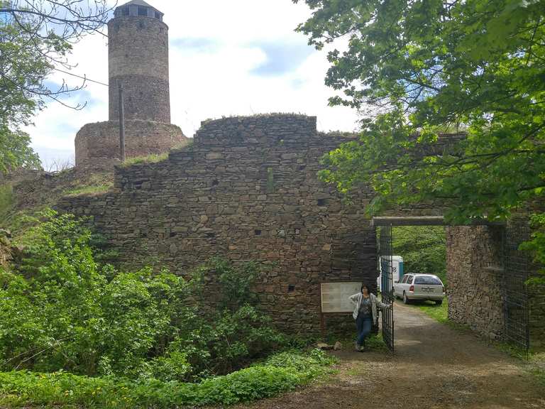 Burg Hassenstein (Hasištejn) Wanderungen und Rundwege komoot