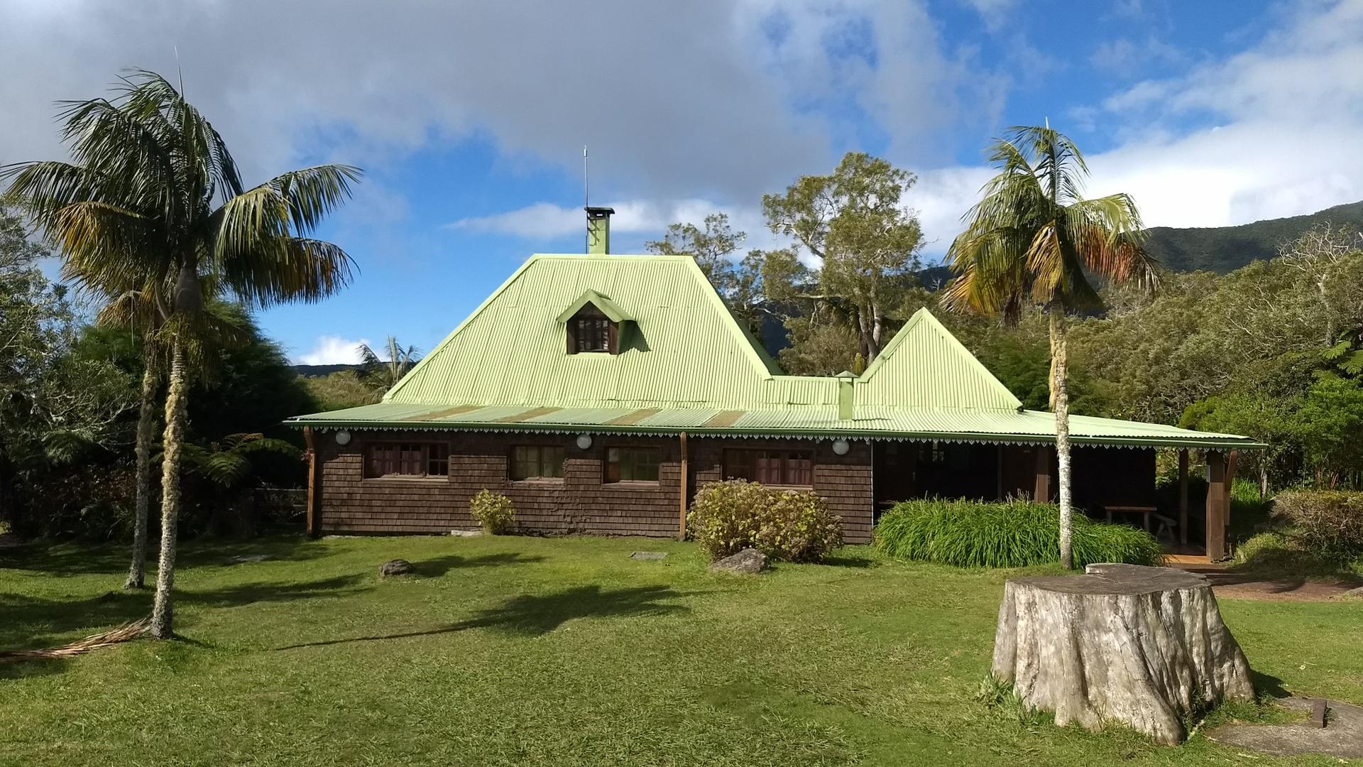 Top 6 Huts and Cabins around Réunion | Komoot