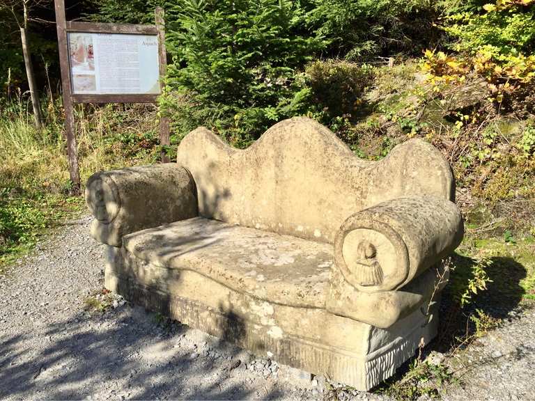 Steinsofa (Kanapee) im Naturpark Schwäbisch-Fränkischer Wald – Wander- & Radrouten