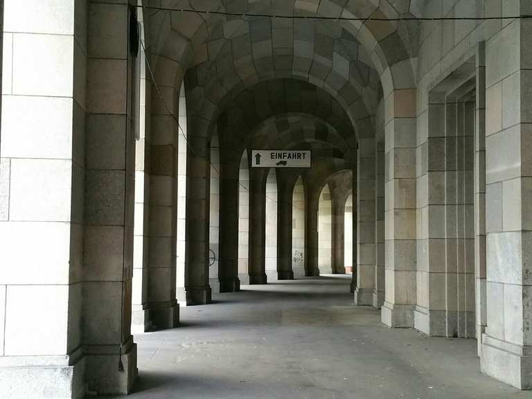 Kongresshalle - Mittelfranken, Bayern | Wandertipps & Fotos | Komoot