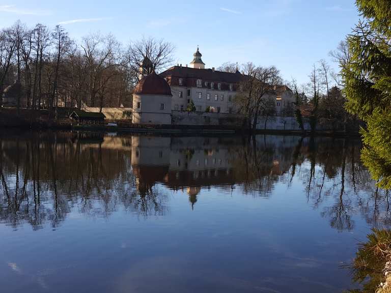 Schloss Hermsdorf mit Parkanlage Wanderungen und Rundwege komoot