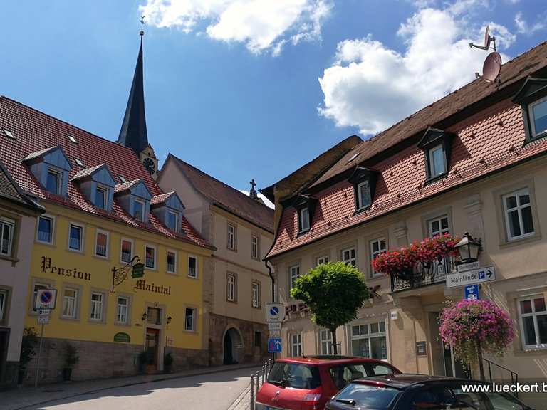 Blick auf Zeil am Main Zeiler Käppele Runde von Eltmann Fahrradtour