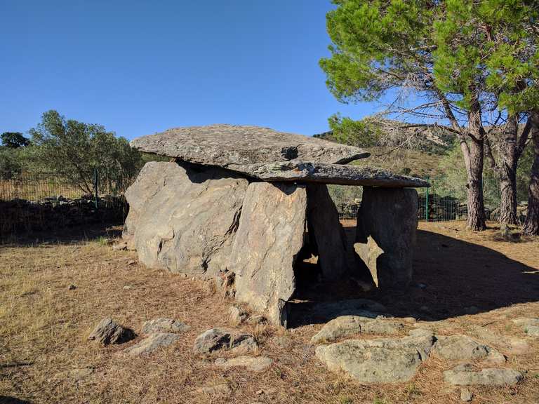 Dolmen de la Creu d'en Cobertella