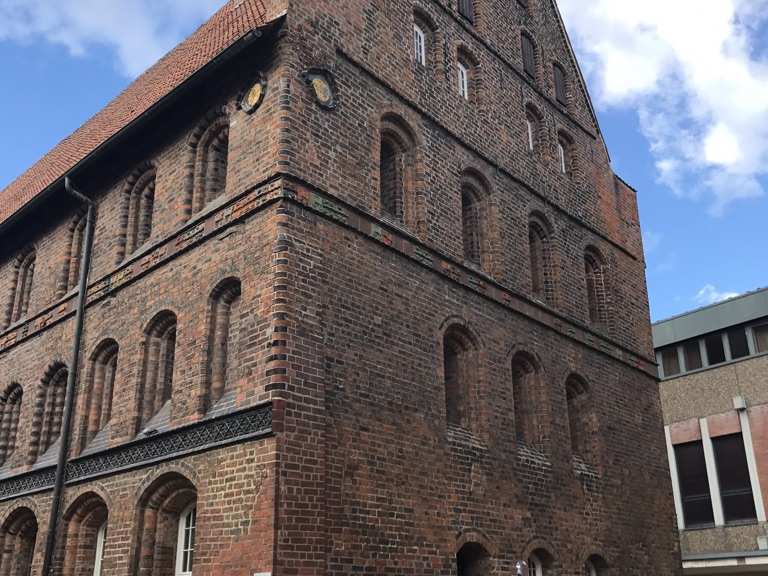 Lüneburg Das Glockenhaus im Glockenhof Wanderungen und Rundwege komoot