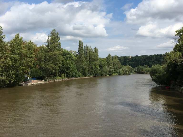 Imbiss und Bootsverleih an der Saale Radtouren und Radwege komoot
