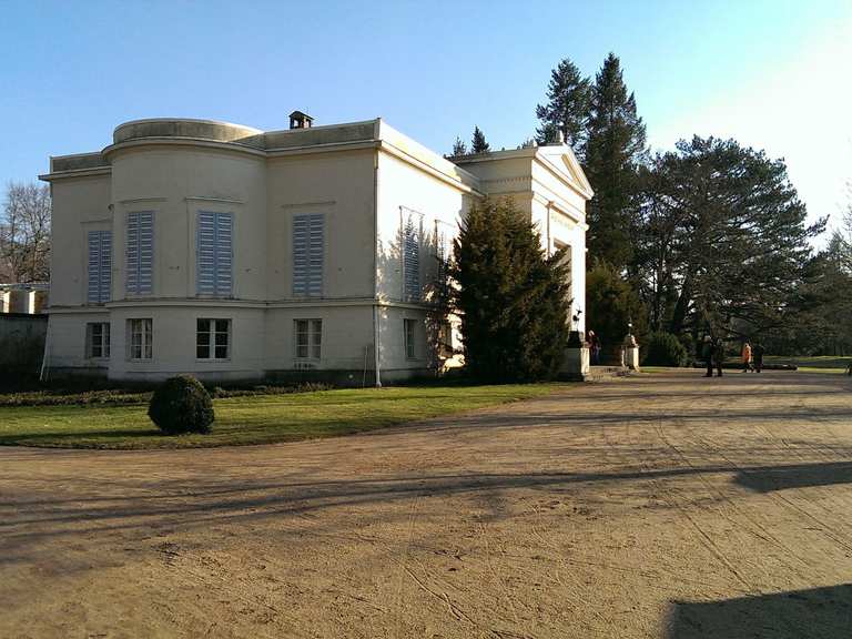 Schloss Charlottenhof Wanderungen und Rundwege komoot