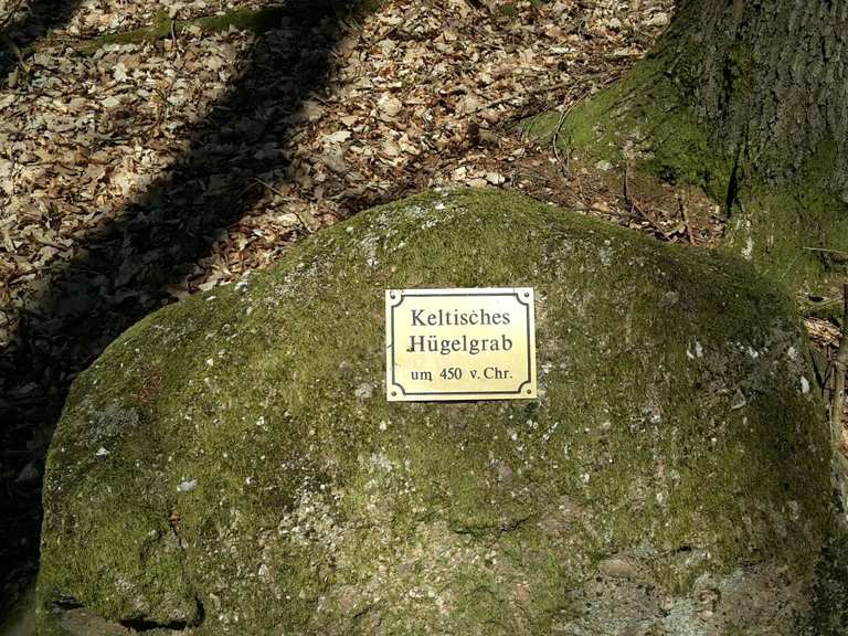 Keltische Hügelgräber Wanderungen und Rundwege komoot