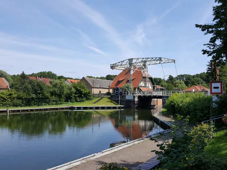 Fischerhütte Pfefferkorn Rastplatz am Ruppiner Kanal Runde von