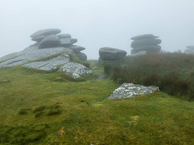 Goldiggins Quarry Routes for Walking and Hiking