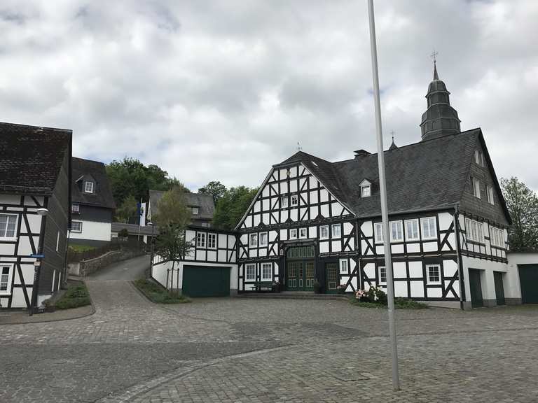Eversberg Wanderungen und Rundwege komoot