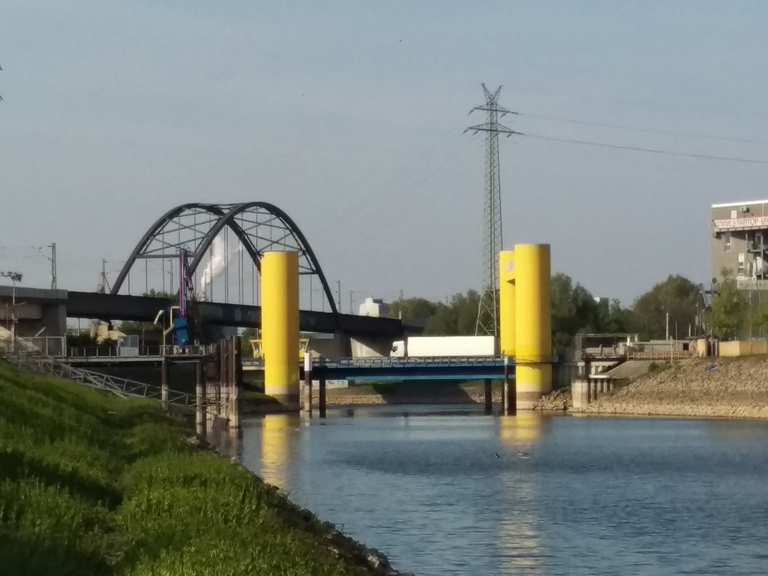 Schleuse Feudenheim Uferweg Neckarkanal Runde von