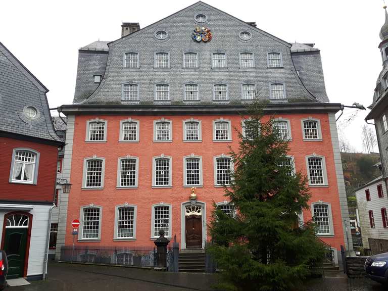 Rotes Haus Wanderungen und Rundwege komoot