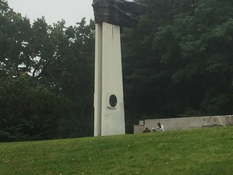 Denkmal Des Polnischen Soldaten Und Deutschen Antifaschisten Routes For 