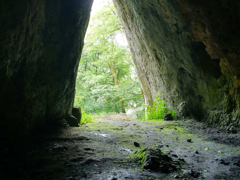 Höhle 