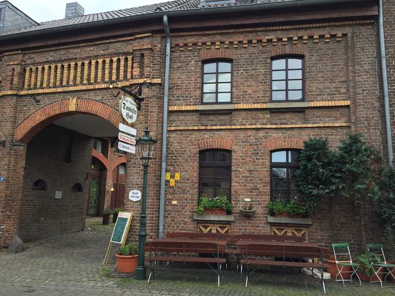 Historischer Ortskern Alt-Kaster - Bedburg, Rhein-Erft-Kreis | Hiking ...