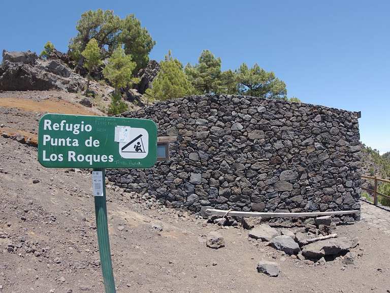 Refugio Punta de Los Roques Routes