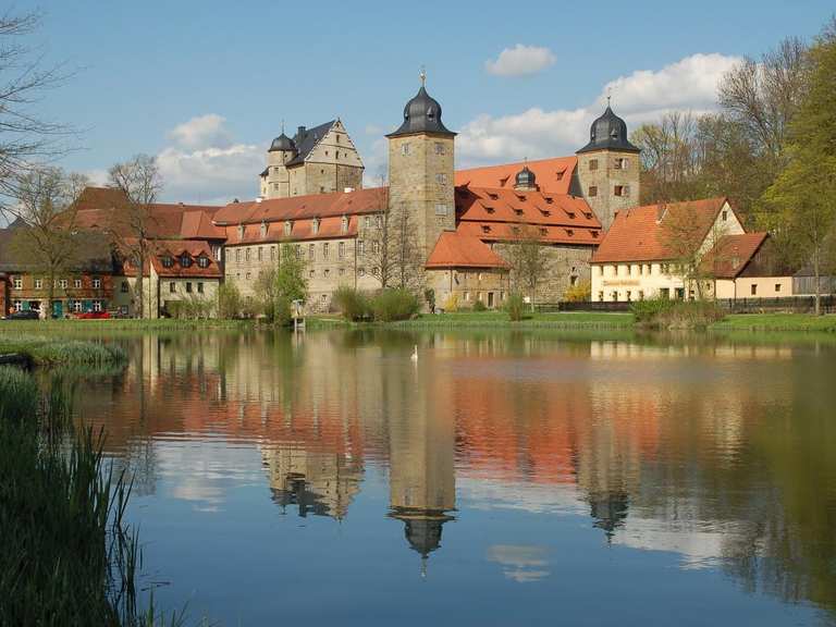 Schloss Thurnau     Laurentiuskirche Runde von Thurnau Wanderung Komoot