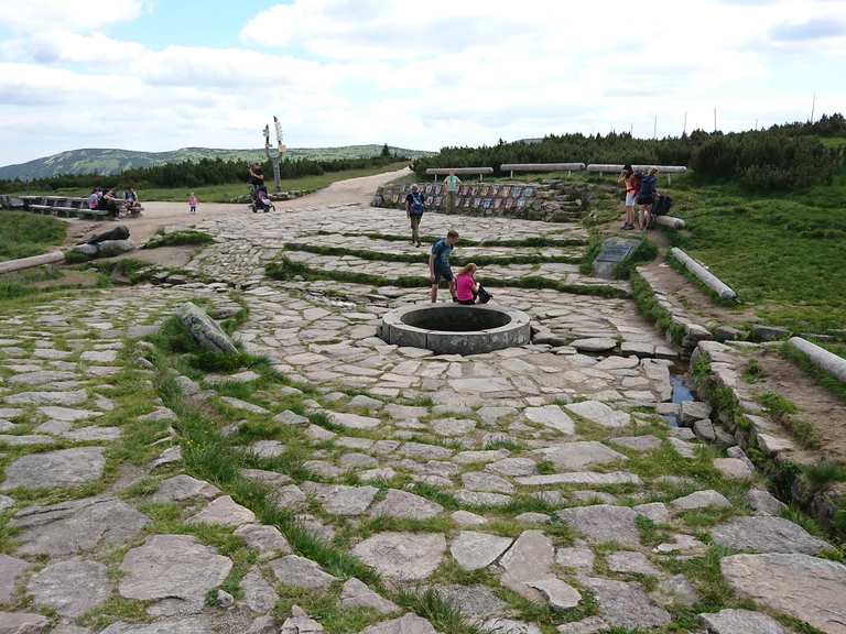 Elbquelle: Wanderungen und Rundwege | komoot