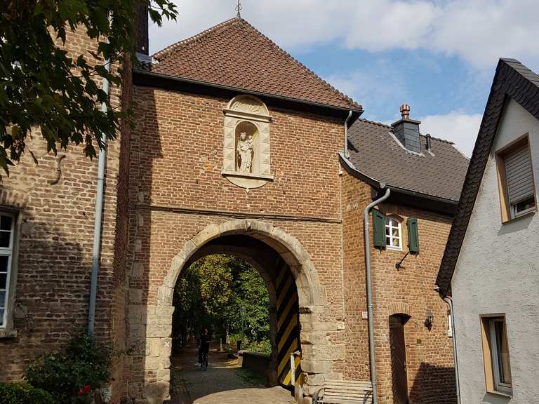 Historischer Ortskern Alt-Kaster wandelroutes en hikes | Komoot