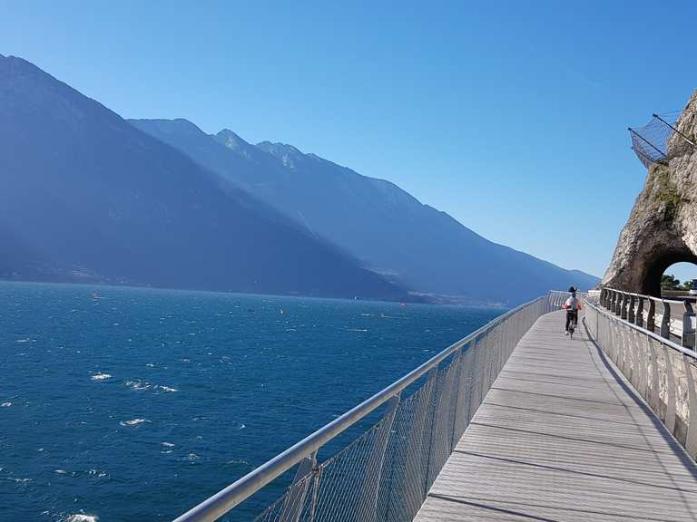 Skywalk zwischen Limone und Riva Brescia, Lombardei