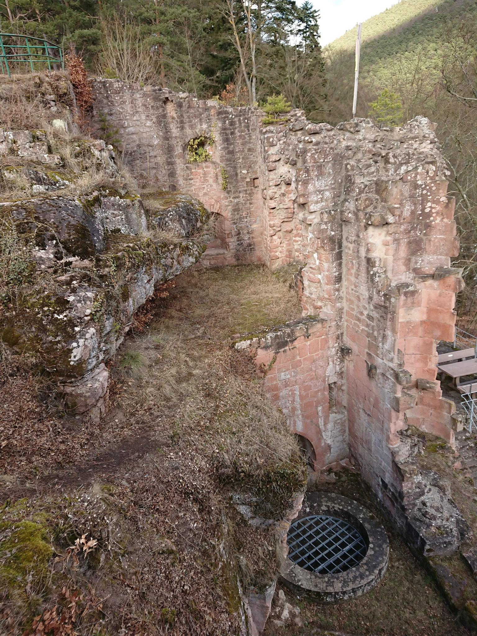 Burgruine Neidenfels: Wanderungen Und Rundwege | Komoot