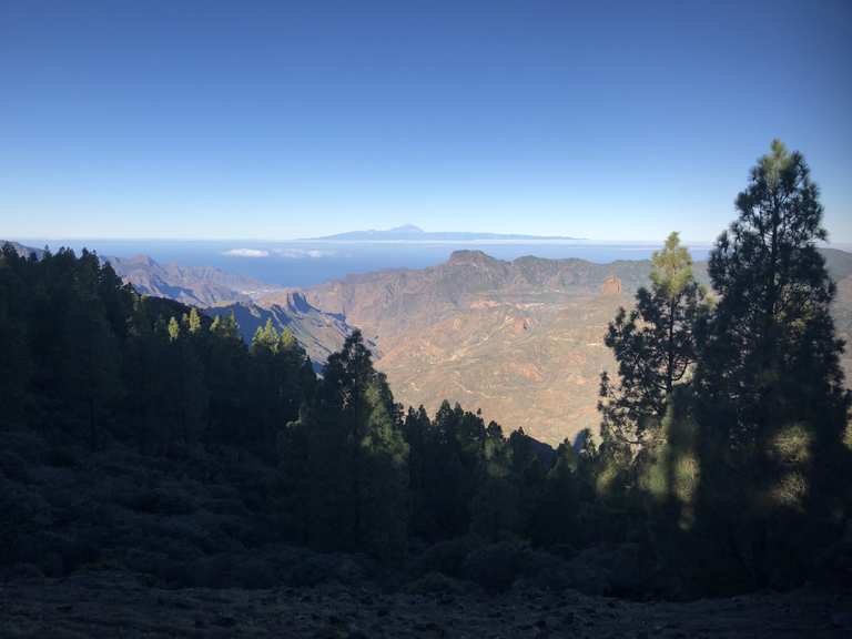 Monumento Natural Roque Nublo sendero circular y aproximación a la