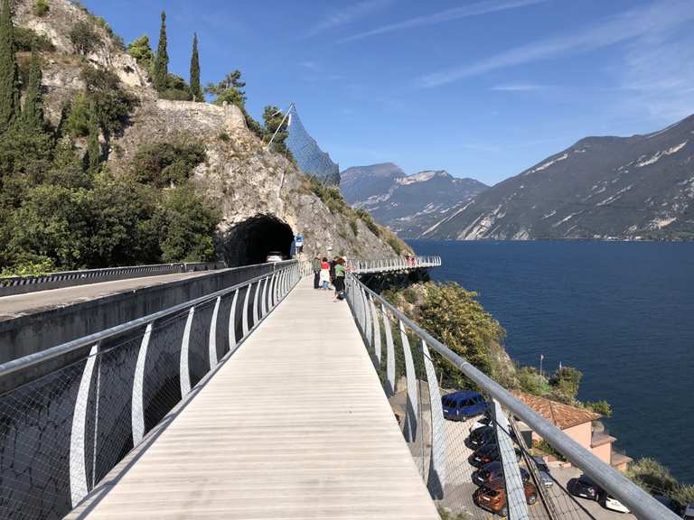 Skywalk zwischen Limone und Riva Brescia, Lombardei