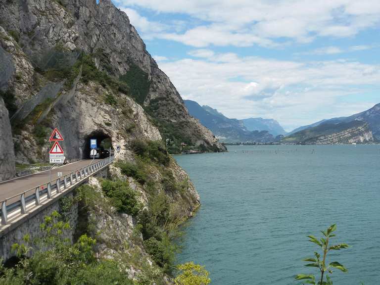 Skywalk zwischen Limone und Riva Brescia, Lombardei