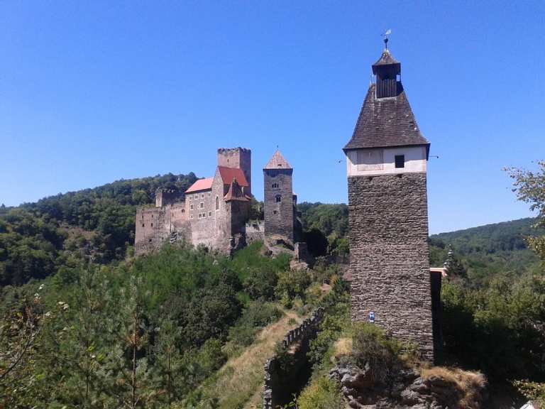 Burg Hardegg Grenzübergang an der Thaya Runde von Hardegg Wanderung