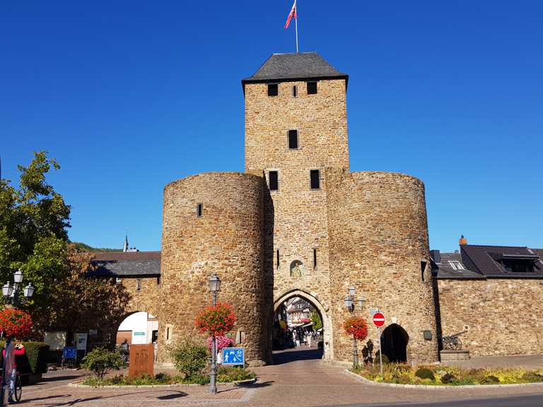 ahrtor-stadttor-in-ahrweiler-cycle-routes-and-map-komoot