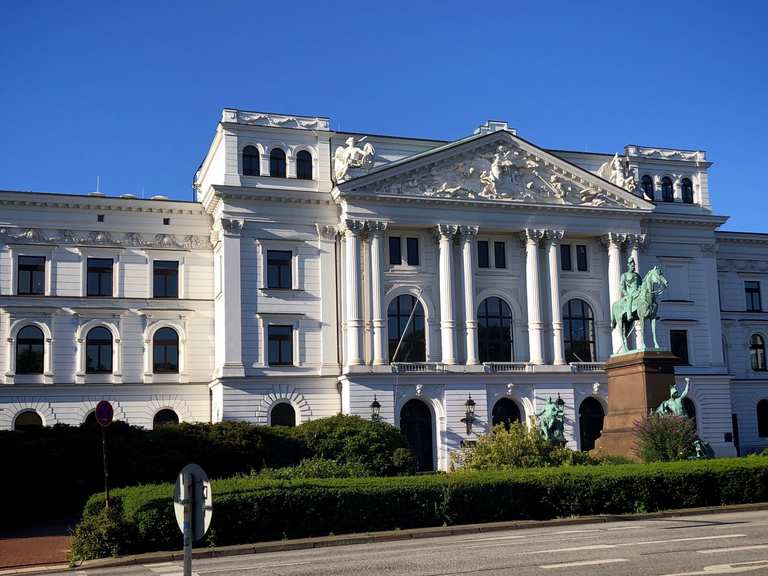 Hamburg, Altonaer Rathaus Routes for Walking and Hiking Komoot