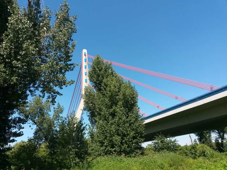darf man mit dem fahrrad über die fleher brücke fahren