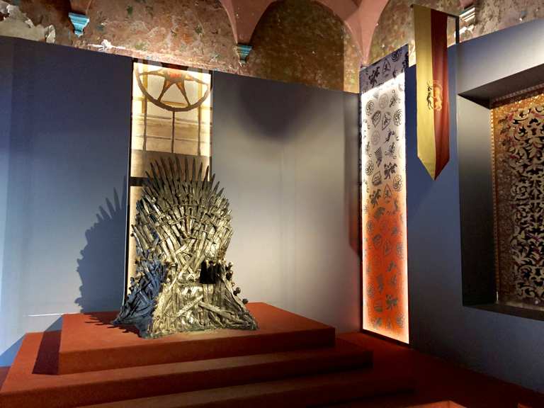 Game of Thrones Museum Eiserne Thron Wanderungen und Rundwege komoot