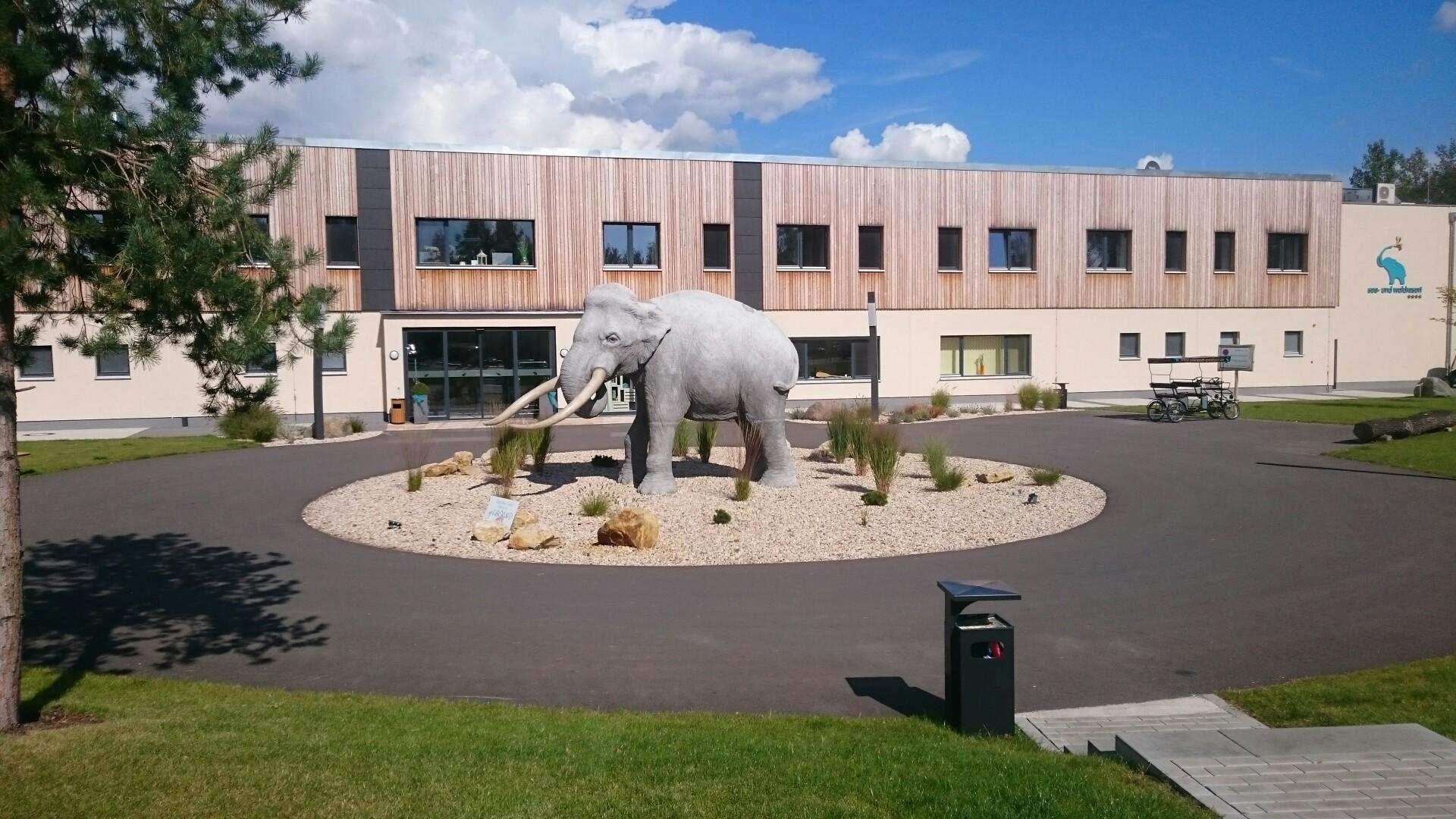 0?width=320&height=180&crop=true&q=70 Radverleih D&uuml;bener Heide &ndash; Tour: Ferropolis - Gr&ouml;bern