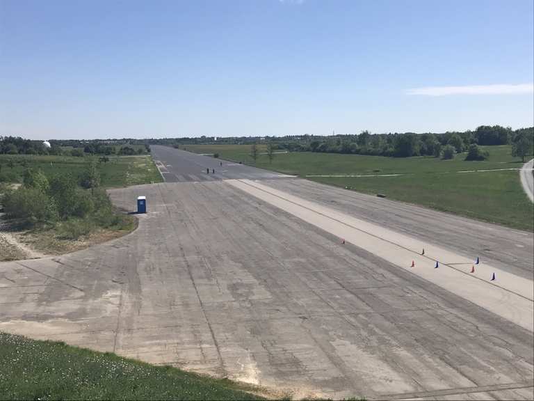 Ehemalige Start-/Landebahn Fliegerhorst Neubiberg: Radtouren und ...