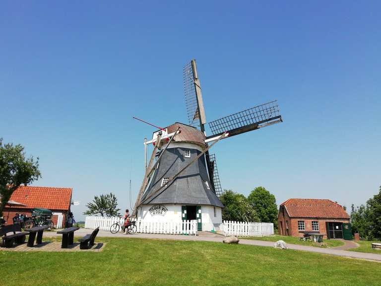 Werdumer Mühle mit Café Werdum, Wittmund Radtouren