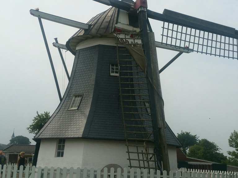 Werdumer Mühle mit Café Werdum, Wittmund Radtouren